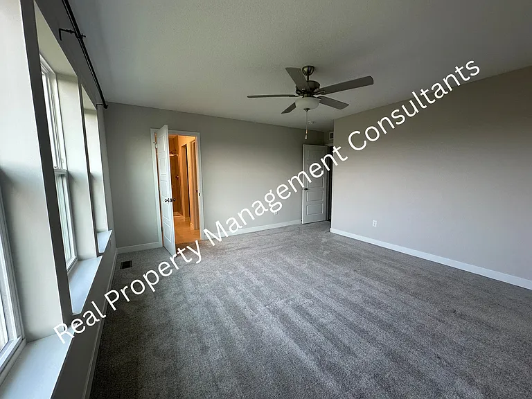 1628 SW Buckthorn St — Photo 16