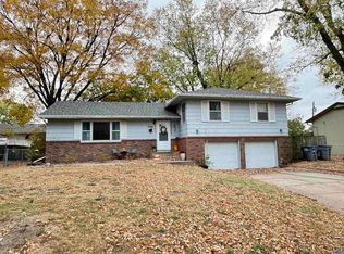 2014 Maplecrest Dr, Emporia, KS 66801