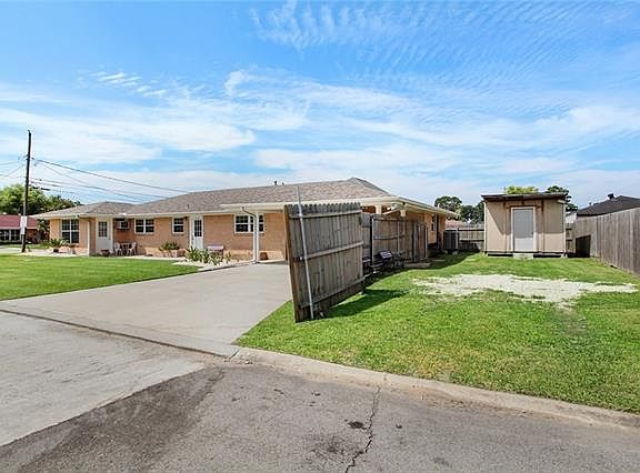 5th image of 743 Fos Ave