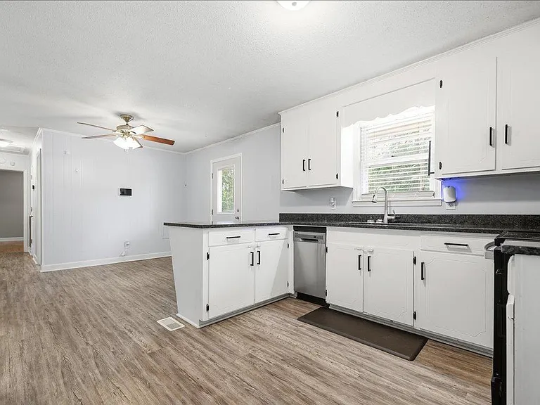 1007 Greenleaf Rd — Photo 8