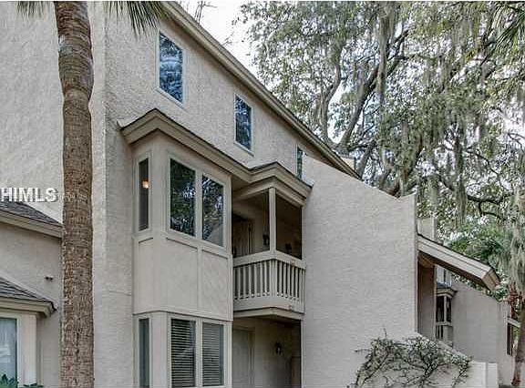 2nd image of 24 Deallyon Ave APT 16