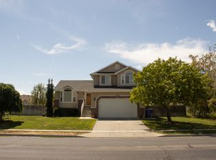 830 S Saint Andrews Dr W #1004, Syracuse, UT 84075