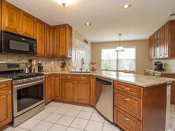 4th image of 1288 Kennecott Way