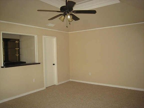 3rd image of 2221 Carmel Dr