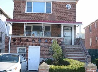 4335 195th St, Flushing, NY 11358