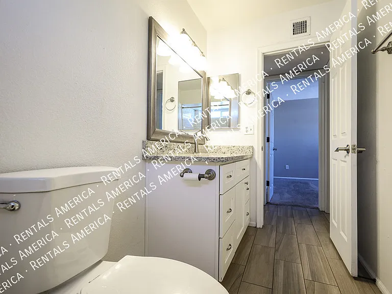 10627 S 44th St — Photo 14