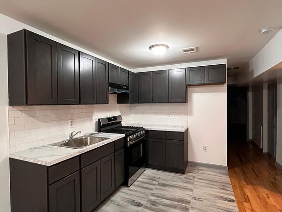 2nd image of 281 Forrest St #1A