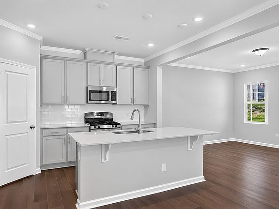 15 1380 Adler Cv Rd Kitchen Edit