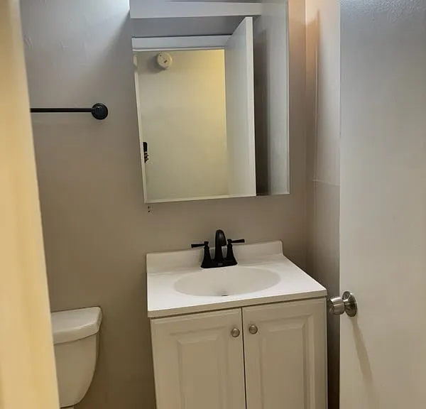 3632 S King Dr — Photo 15