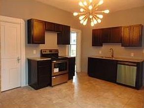 4th image of 522 Terrace Ave