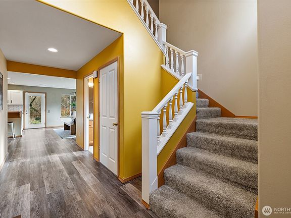 5th image of 1428 Frederick Street SE