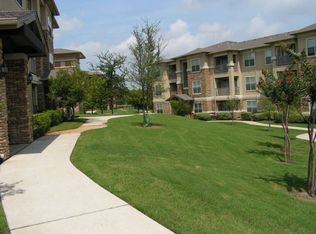 7920 Country Club Dr, Sachse, TX 75048