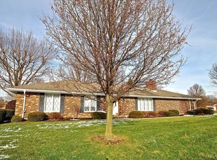 106 Royal Oaks Dr, Greenville, OH 45331