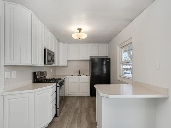 1444 Circle Dr, Burnsville, MN 55337