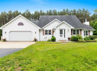 6383 Kelly Jo Dr, Abrams, WI 54101