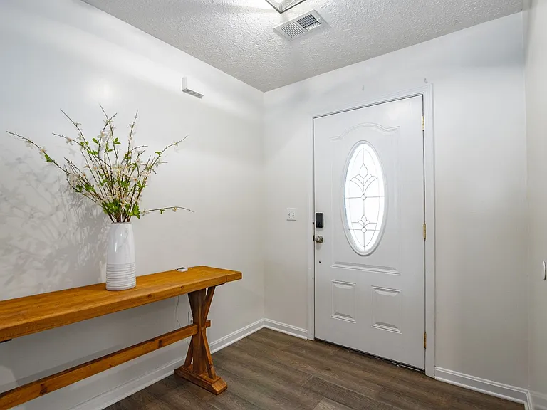 114 Twin Lakes Dr — Photo 5
