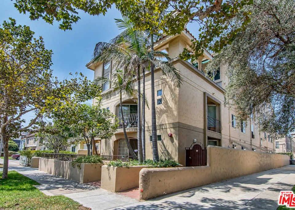 1st image of 211 S Poinsettia Pl APT 5