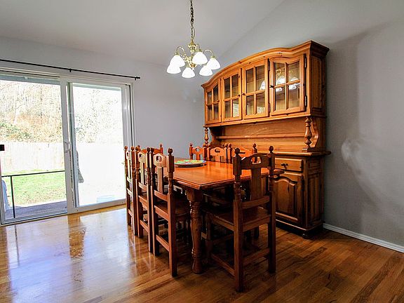 4th image of 17415 Highland View Dr