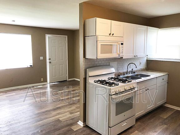 3rd image of 9963 Lorraine Ave #9963