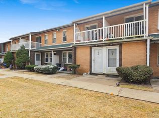 194 Artist Lake Dr, Middle Island, NY 11953