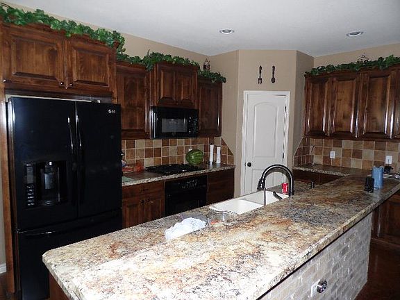 3rd image of 5804 Pedernales Dr