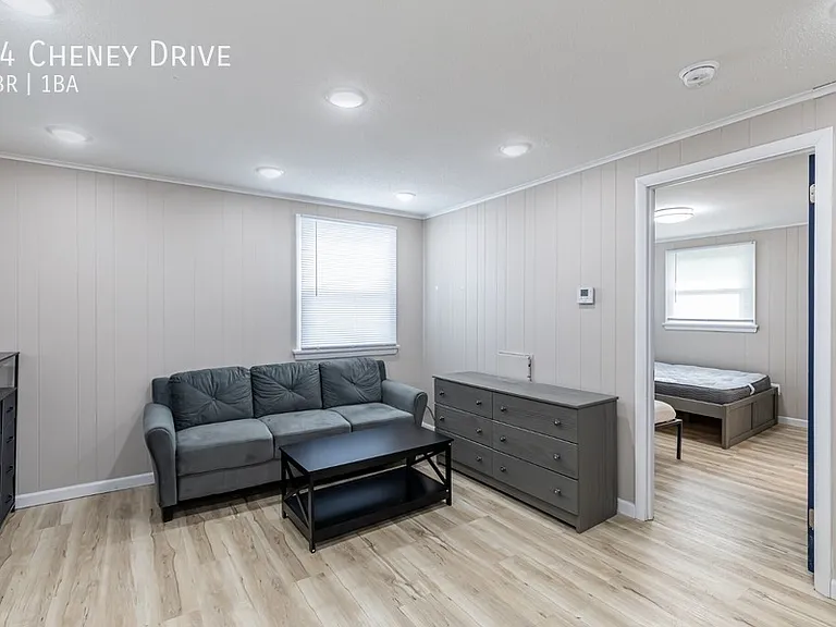 64 Cheney Dr — Photo 9