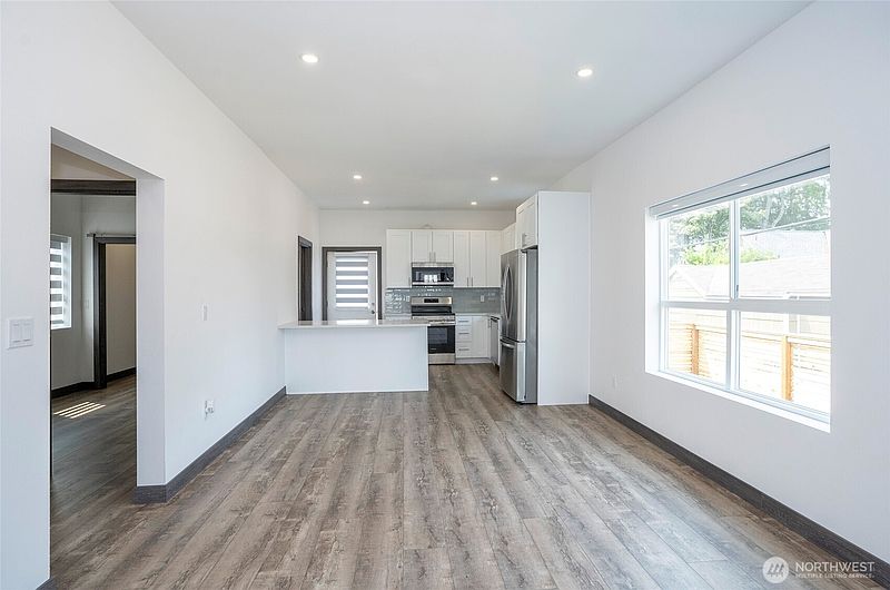 5th image of 2608 N Stevens Street