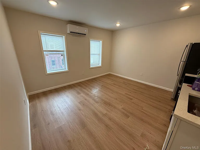 185 Broadway #102 — Photo 6