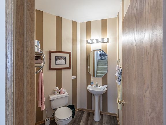 5th image of 2447 Courtyard Cir Unit 6