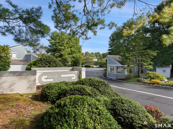 120 Harvest Commons #120, Westport, CT 06880