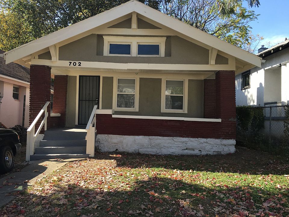 1st image of 702 Chestnut Ave