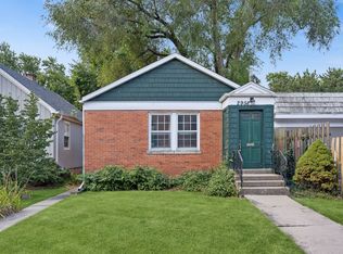 2958 Central St, Evanston, IL 60201