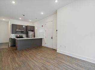 1328 N Franklin St #1F, Philadelphia, PA 19122
