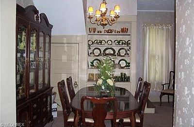 3rd image of 801 Mayberry Ln