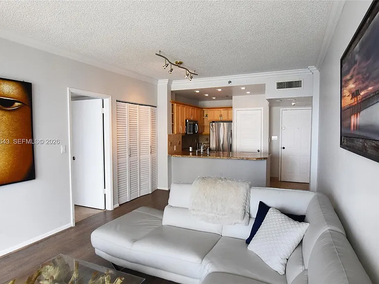 540 Brickell Key Dr #Penthouse 1812 — Photo 3