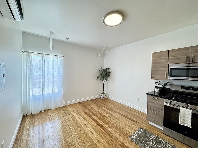 1101 Westerly Terrace — Photo 32