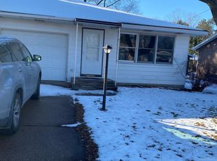 416 Frontenac Ave, Stevens Point, WI 54481