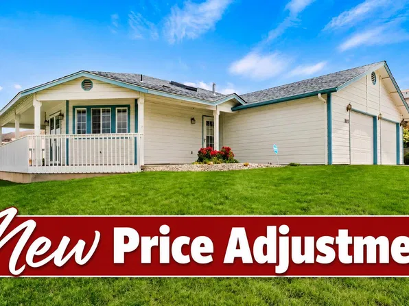 801 S 4th Street Loop, Selah, WA 98942