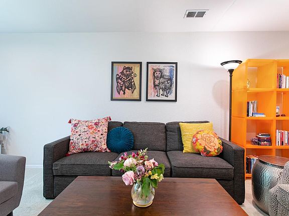 5th image of 715 Arapahoe Ave APT 4