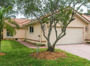 212 N Carmel Ct, Indian River Shores, FL 32963