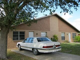 1st image of 610 SE 13th Ct APT B