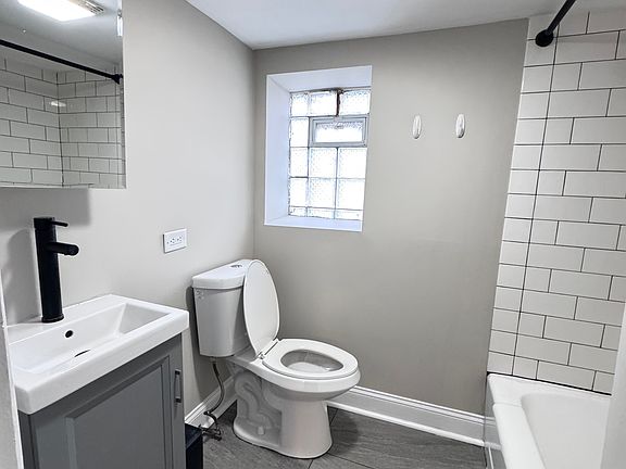 2nd image of 6243 S Rhodes Ave #G
