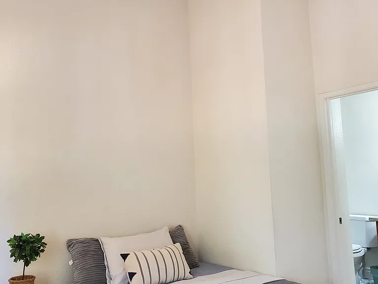 5306 Borneo Cir — Photo 23