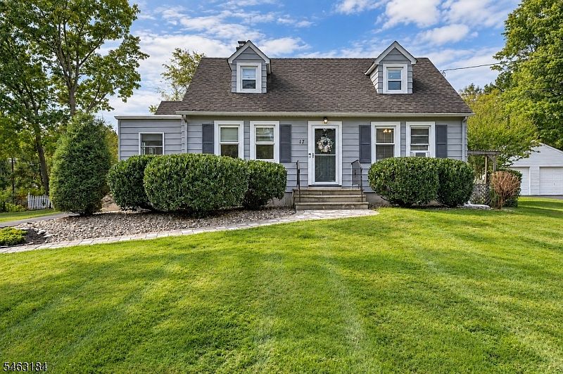 1st image of 17 CHARLOTTE Dr