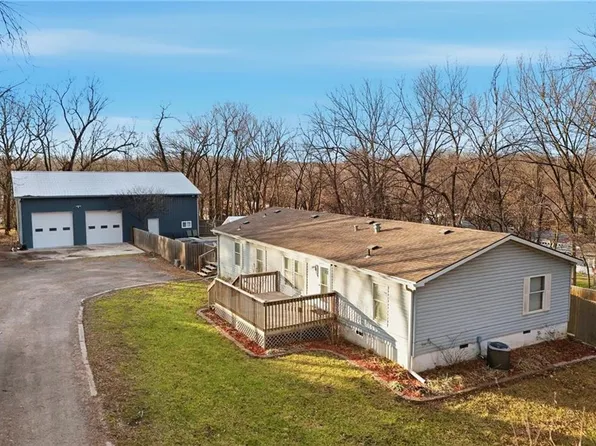 2109 Elm St, Saint Joseph, MO 64505