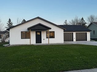 723 Dandrew Ln, Detroit Lakes, MN 56501