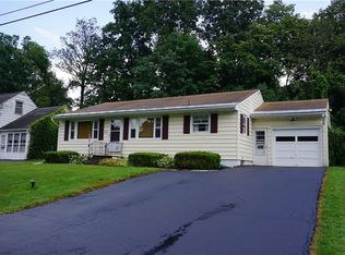 113 Plaxdale Rd, Liverpool, NY 13088
