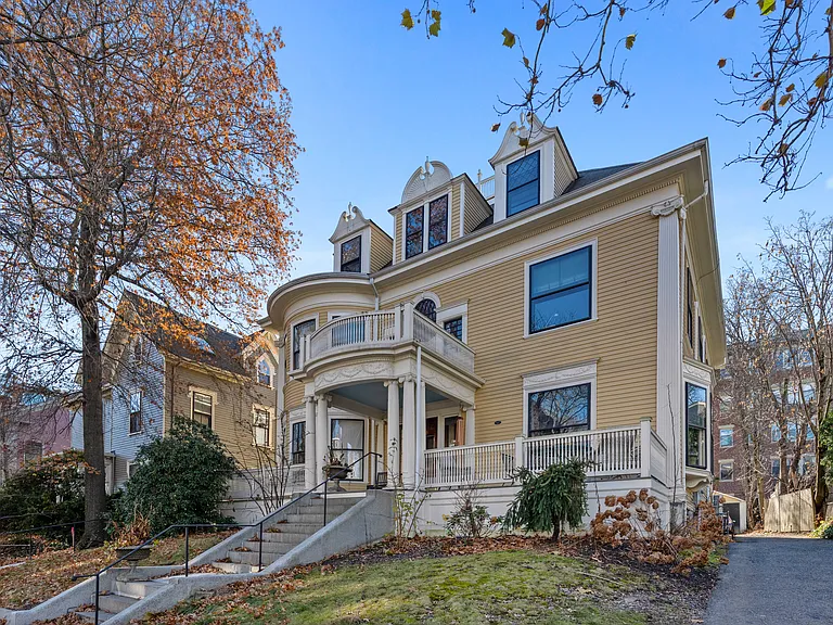 340 Harvard St #B — Photo 13