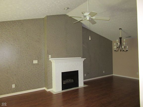 3rd image of 339 Lakewood Ct