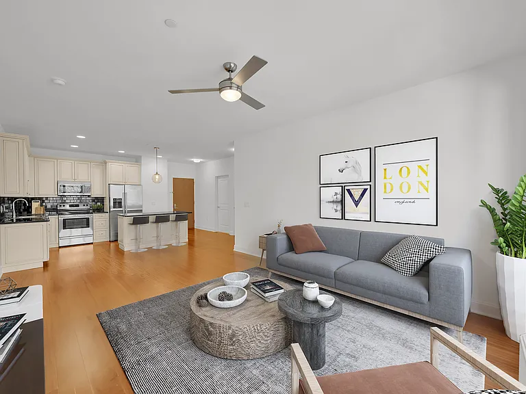 340A Old River Rd #407 — Photo 2